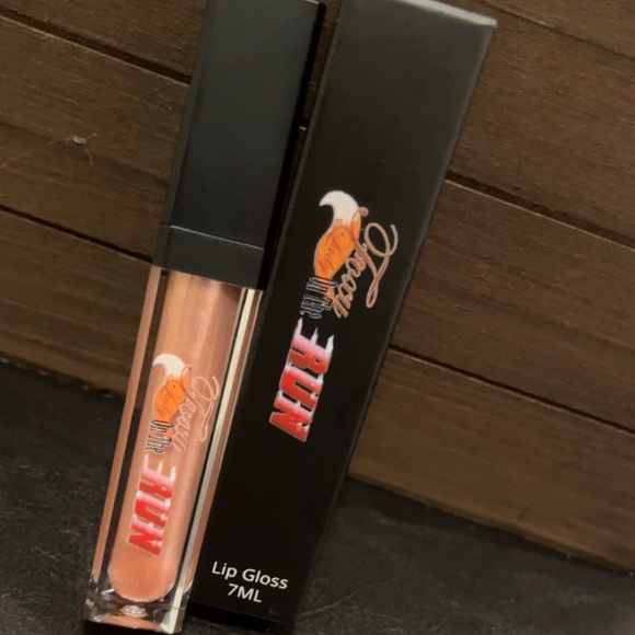 Lip Gloss (Vibrant Girl ) - Picture 1 of 5